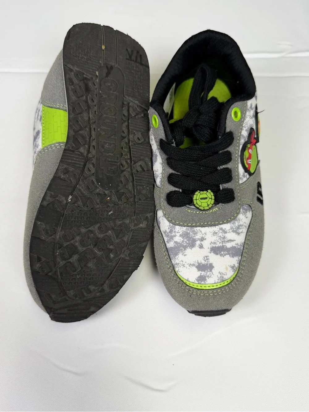 Kids Gray & Neon Green Turtle Accent Sneakers -13